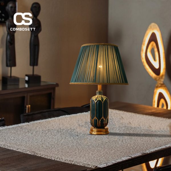 Đèn Để Bàn Gốm Xanh Ngọc Chao Vải Đế Kim Loại Mạ Vàng Decor - Hình ảnh 3