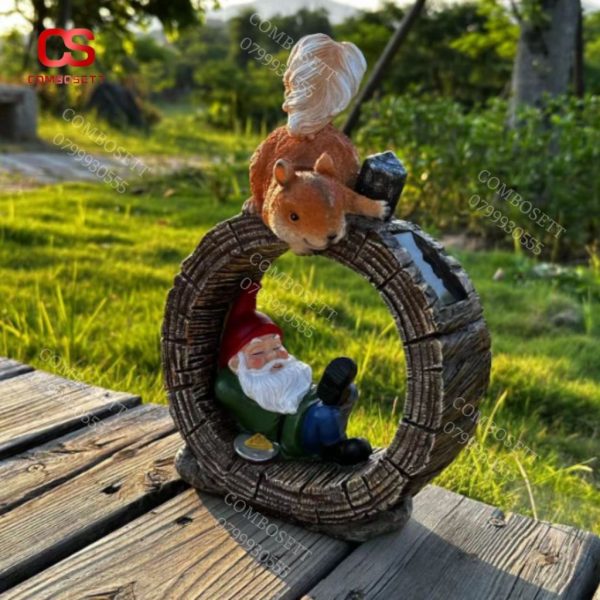 Đèn Led Năng Lượng Mặt Trời Góc Cây Và Sóc Trang Trí Sân Cỏ, Công Viên, Ngoại Thất, Decor Quán Café - Hình ảnh 3
