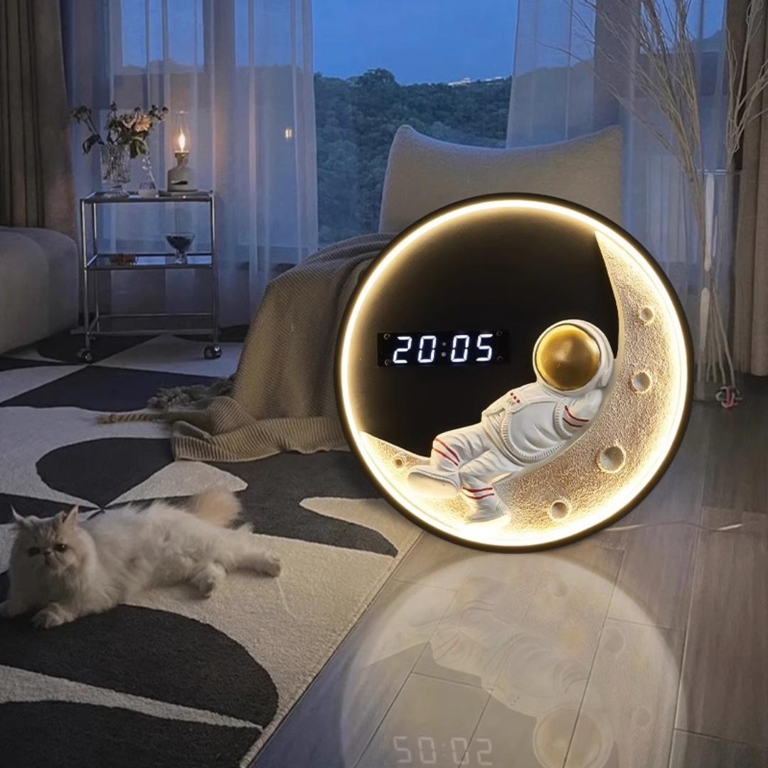 Đồng hồ led phi hành gia mặt trăng decor không gian phòng khách