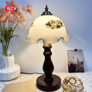 Đèn Bàn Gỗ Chao Thuỷ Tinh In Hoa