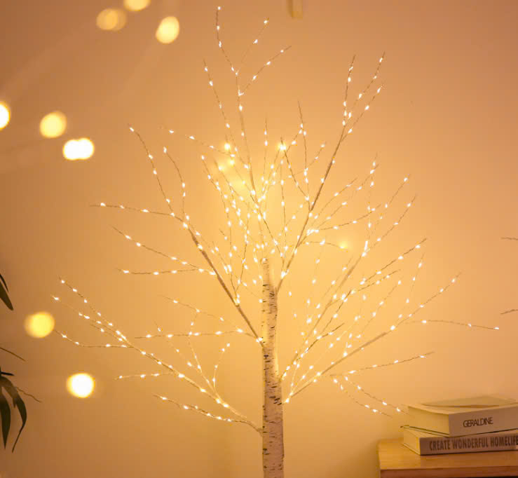 Đèn Led cảnh quang giáng sinh với thiết kế mô phỏng hình ảnh cây bạc dương