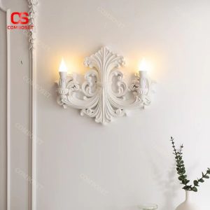 Đèn ốp tường thạch cao kiểu Pháp với văn hoa cổ điển đặc trưng