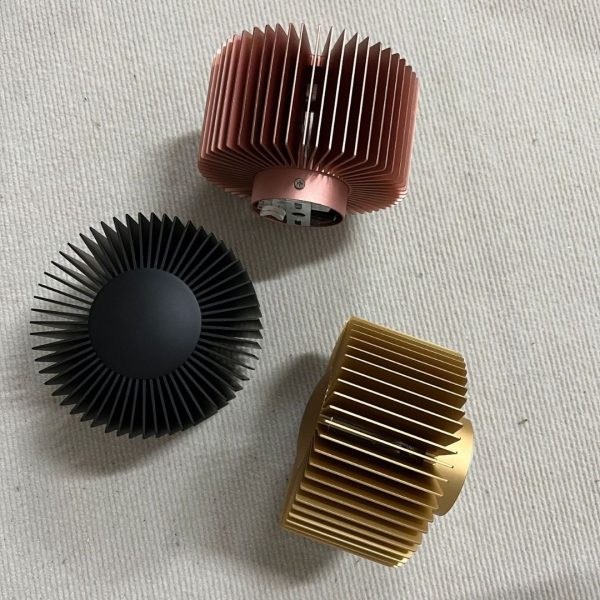 Đèn Tường Mặt Trời Kim Loại, Đèn Ốp Tường 3 Màu Hiện Đại, Tối Giản Decor Nhiều Không Gian - Hình ảnh 8