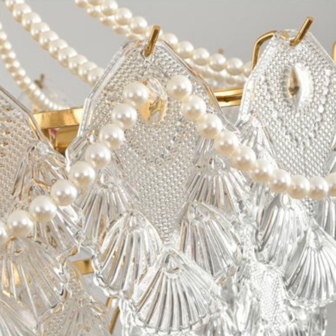 Đèn thả pha lê chuỗi ngọc trai tỉ mỉ trong từng chi tiết