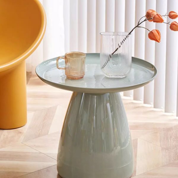 Bàn cà phê nhỏ hình nấm nhiều màu thích hợp cho cả không gian nhỏ hẹp: đàu giường, cạnh sofa
