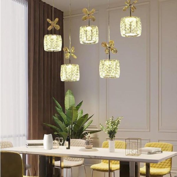 Đèn Chùm Thép Pha Lê Bông Hoa Lấp Lánh Decor Không Gian Bếp Sang Trọng