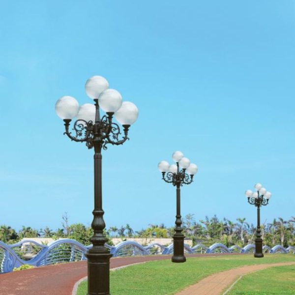 Đèn Đường Phố Cổ Điển