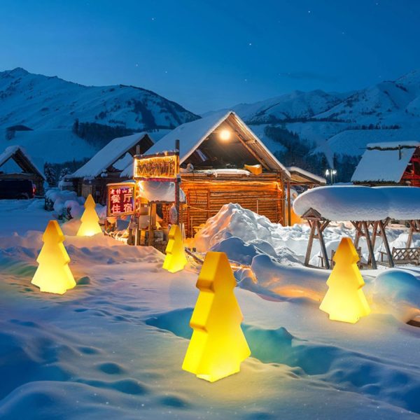 Đèn LED Dạ Quang Cây Thông Noel Trang Trí Lễ Hội, Sân Vườn Chống Thấm Hiệu Quả