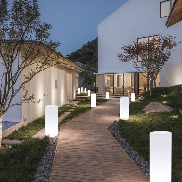Đèn Led Dạ Quang Hình Trụ Tròn Chuyển Đổi Màu Đa Dạng Chống Thấm Decor Sân Vườn