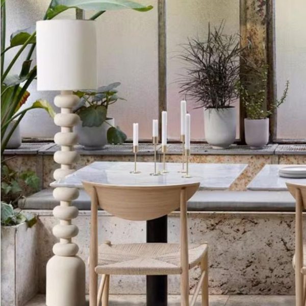 Đèn Sàn Tối Giản Trắng Đen Bauhaus Thiết Kế Sáng Tạo Phong Cách Hiện Đại
