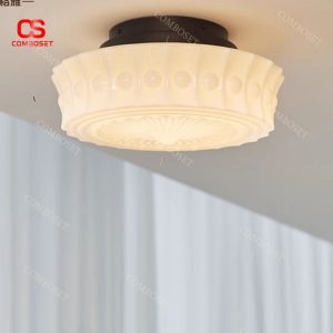 Đèn trần thủy tinh opal cổ điển với thiết kế retro mang phong cách Pháp