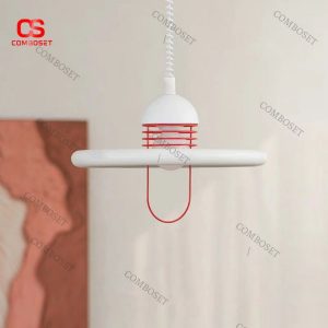Đèn thả hình đĩa bay sáng tạo với kích thước nhỏ, gọn, độc đáo mới lạ