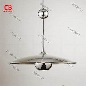 Đèn thả hình đĩa bay mạ crom rất dễ phối kết hợp với không gian sống khác nhau