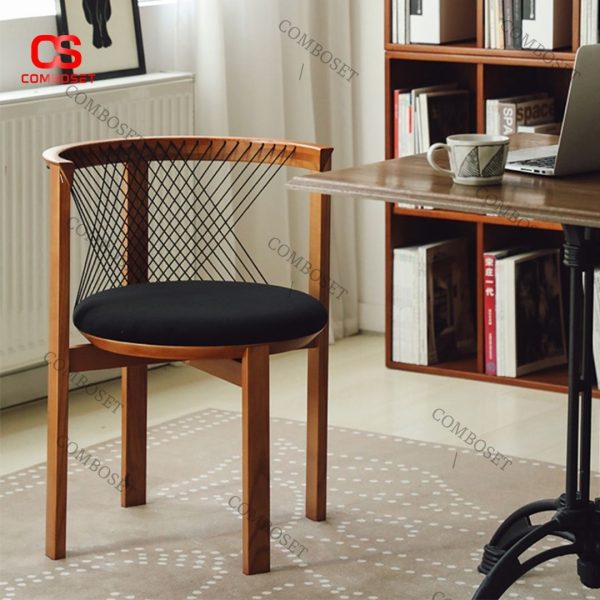Ghế dây tựa lưng gỗ tần bì mang phong cách thiết kế Wabi-sabi của Nhật