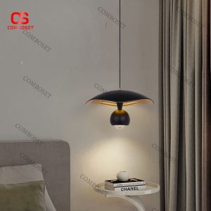 Đèn thả hình sứa màu đen với thiết kế độc đáo, mới lạ