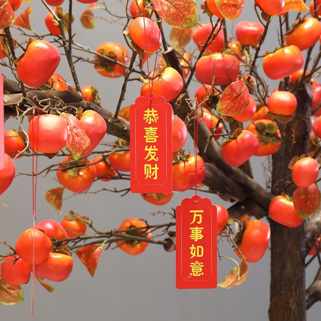Cây hồng nhân tạo thân bonsai với những quả hồng như thật