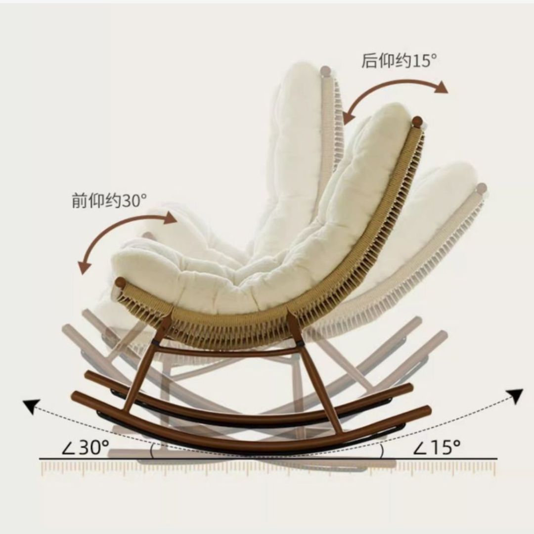 Ghế mây bập bênh mặt trăng với chất liệu nhựa mây đan thủ công đẹp mắt