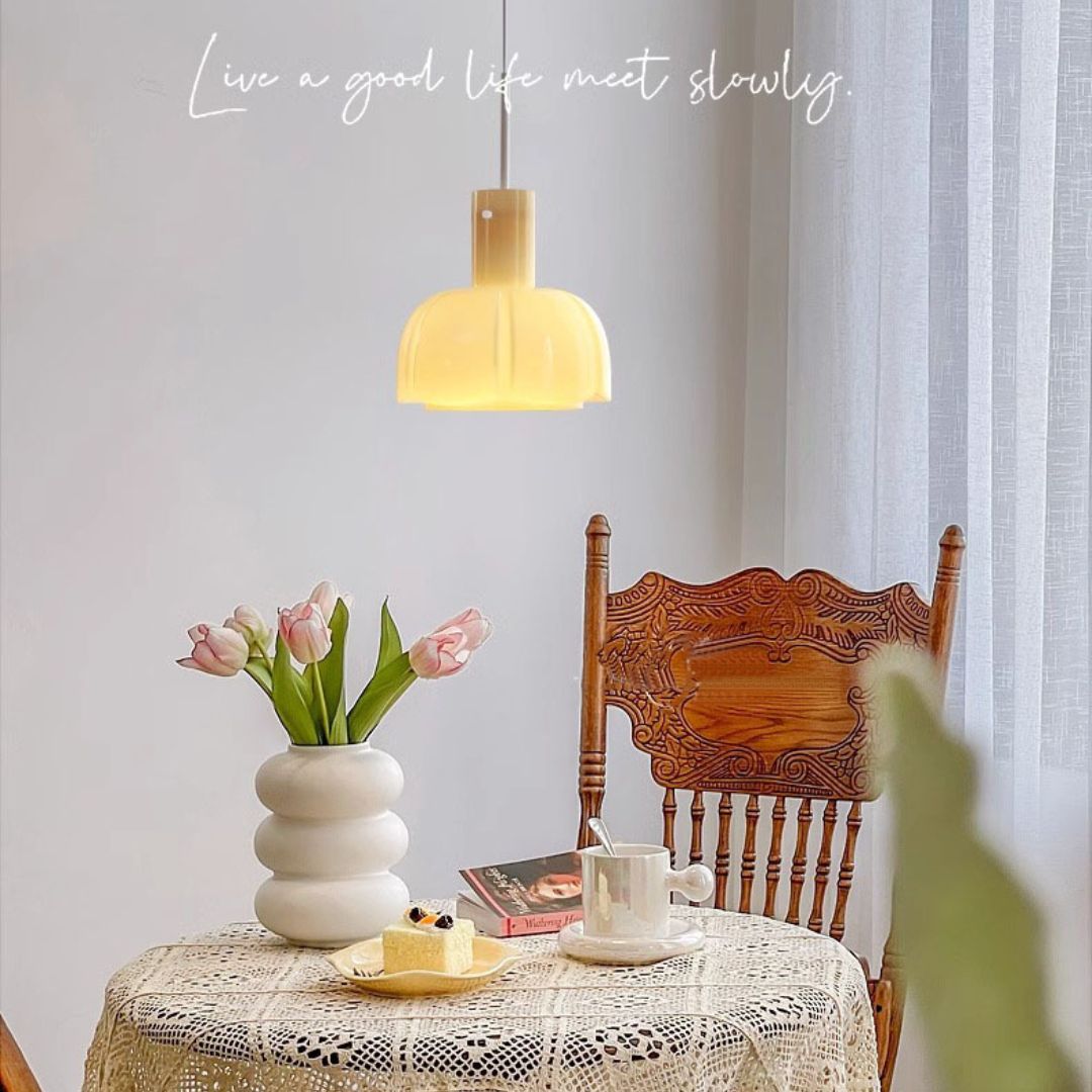 Đèn thả trần nụ hoa thủy tinh decor không gian phòng ăn