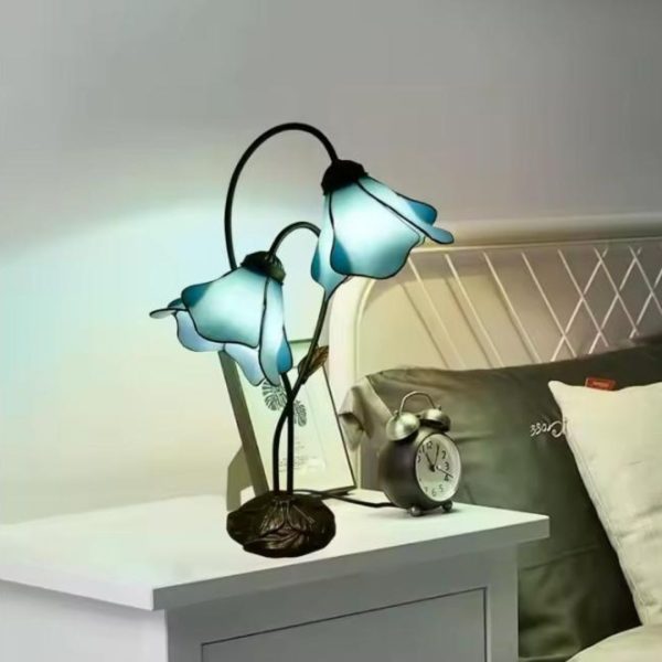 Đèn Bàn 2 Bông Hoa Thuỷ Tinh Nhiều Màu Uốn Lượn Nghệ Thuật Trang Trí Phòng Ngủ