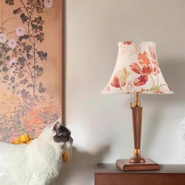 Đèn Bàn Gỗ Hoạ Tiết Hoa Lá Cổ Điển Màu Đen Huyền Bí Sang Trọng Decor Phòng Ngủ Hoàng Gia
