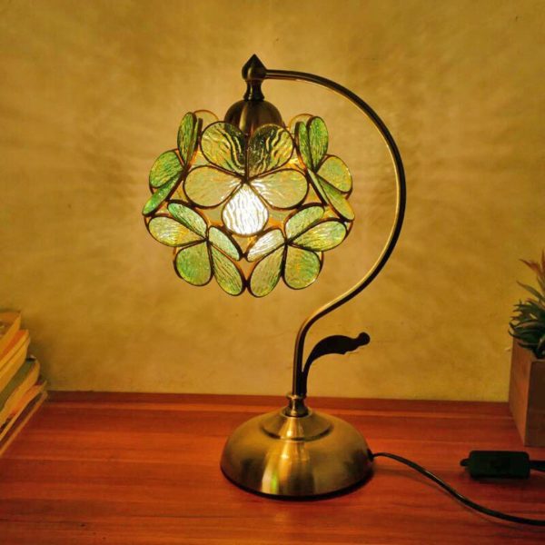 Đèn Bàn Hoa 5 Cánh Màu Xanh Hồng Phong Cách Cổ Điển Pháp Decor Bàn Làm Việc, Phòng Ngủ