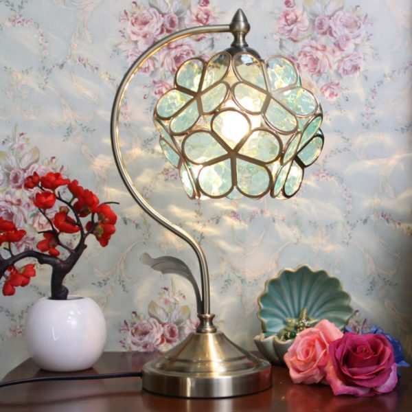 Đèn Bàn Hoa 5 Cánh Màu Xanh Hồng Phong Cách Cổ Điển Pháp Decor Bàn Làm Việc, Phòng Ngủ