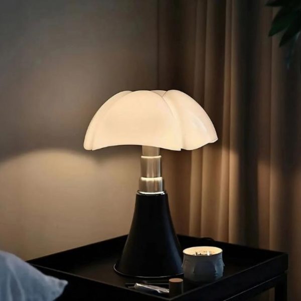 Đèn Bàn Kính Cánh Dơi Phong Cách Bauhaus Cá Tính Công Tắc Cảm Ứng Dùng Đọc Sách
