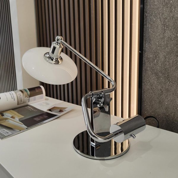 Đèn Bàn Kính Đọc Sách Khung Sắt Chắc Chắn Phong Cách Bauhaus Cho Phòng Khách