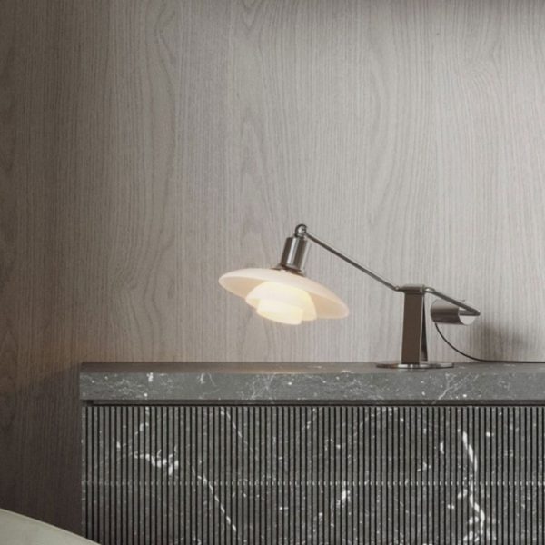 Đèn Bàn Kính Đọc Sách Khung Sắt Chắc Chắn Phong Cách Bauhaus Cho Phòng Khách