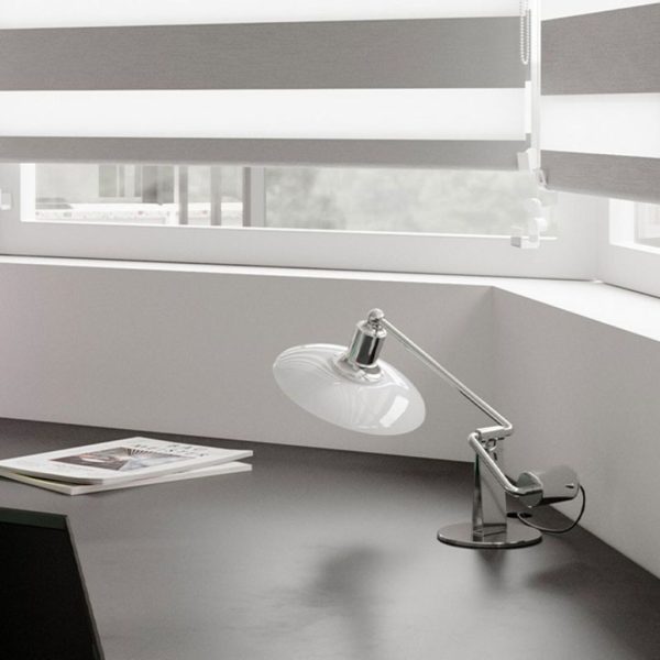 Đèn Bàn Kính Đọc Sách Khung Sắt Chắc Chắn Phong Cách Bauhaus Cho Phòng Khách
