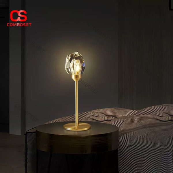 Đèn Bàn Sắt Mạ Vàng Pha Lê Hiện Đại Sang Trọng 3 Chế Độ Sáng Trang Trí Khách Sạn, Phòng Khách
