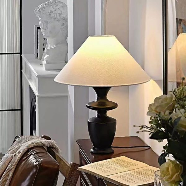 Đèn Bàn Thân Gỗ Cổ Điển Pháp Trang Trí Phòng Ngủ, Phòng Khách Sang Trọng