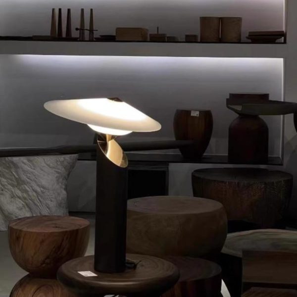 Đèn Bàn Trắng Đen Cá Tính Phong Cách Bắc Âu Decor Phòng Ngủ, Bàn Làm Việc Hiện Đại