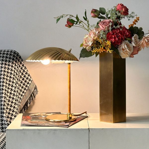 Đèn Bàn Vỏ Sò Đồng Thau Mạ Crom Phong Cách Cổ Điển Decor Bàn Làm Việc, Đọc Sách