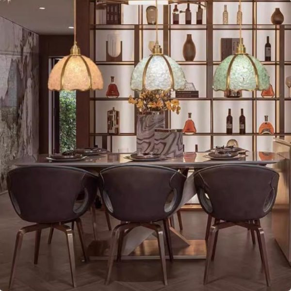 Đèn Chùm Pha Lê Đá Sỏi Nhiều Màu Lấp Lánh Viền Đồng Sang Trọng Decor Quầy Bếp, Bàn Ăn