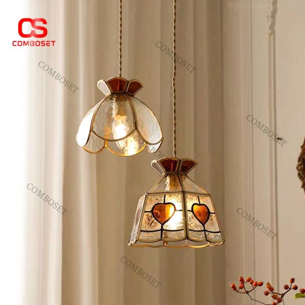 Đèn Chùm Thuỷ Tinh Vương Miện Hoạ Tiết Trái Tim Viền Đồng Decor Không Gian Phòng KháchĐèn Chùm Thuỷ Tinh Vương Miện Hoạ Tiết Trái Tim Viền Đồng Decor Không Gian Phòng Khách