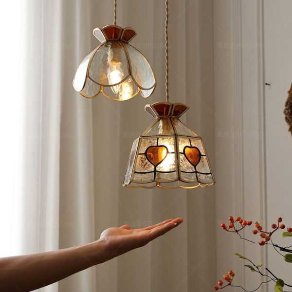 Đèn Chùm Thuỷ Tinh Vương Miện Hoạ Tiết Trái Tim Viền Đồng Decor Không Gian Phòng Khách