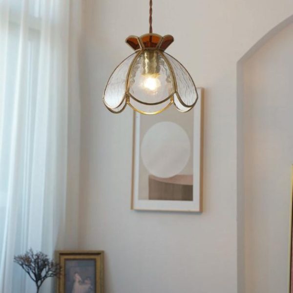 Đèn Chùm Thuỷ Tinh Vương Miện Hoạ Tiết Trái Tim Viền Đồng Decor Không Gian Phòng Khách