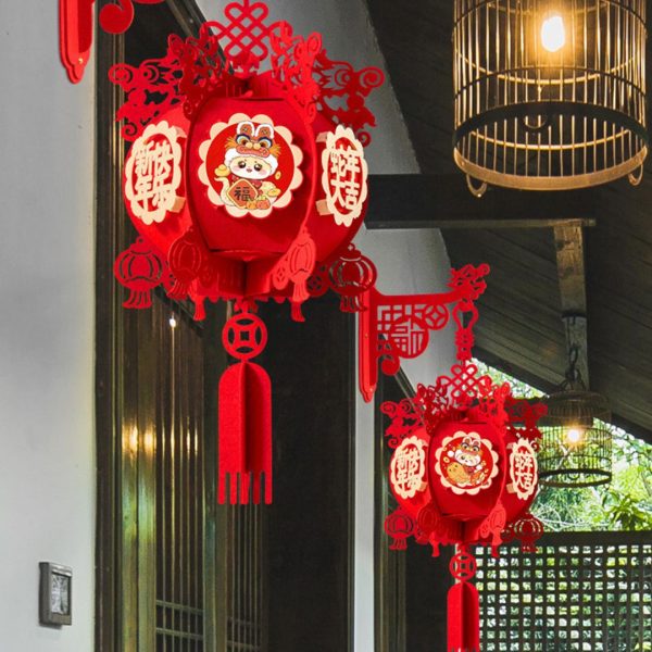 Đèn Lồng Đỏ Mùa Xuân Trang Trí Cung Điện Phong Cách Trung Hoa Năm Mới Rực Rỡ