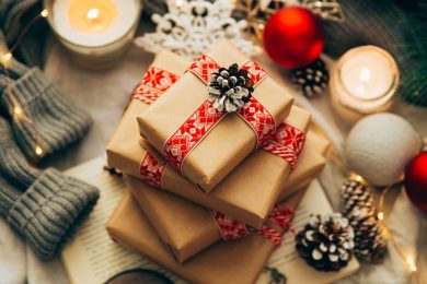 Top 5 Món Quà Giáng Sinh Lãng Mạn Và Sáng Tạo Cho Người Thân