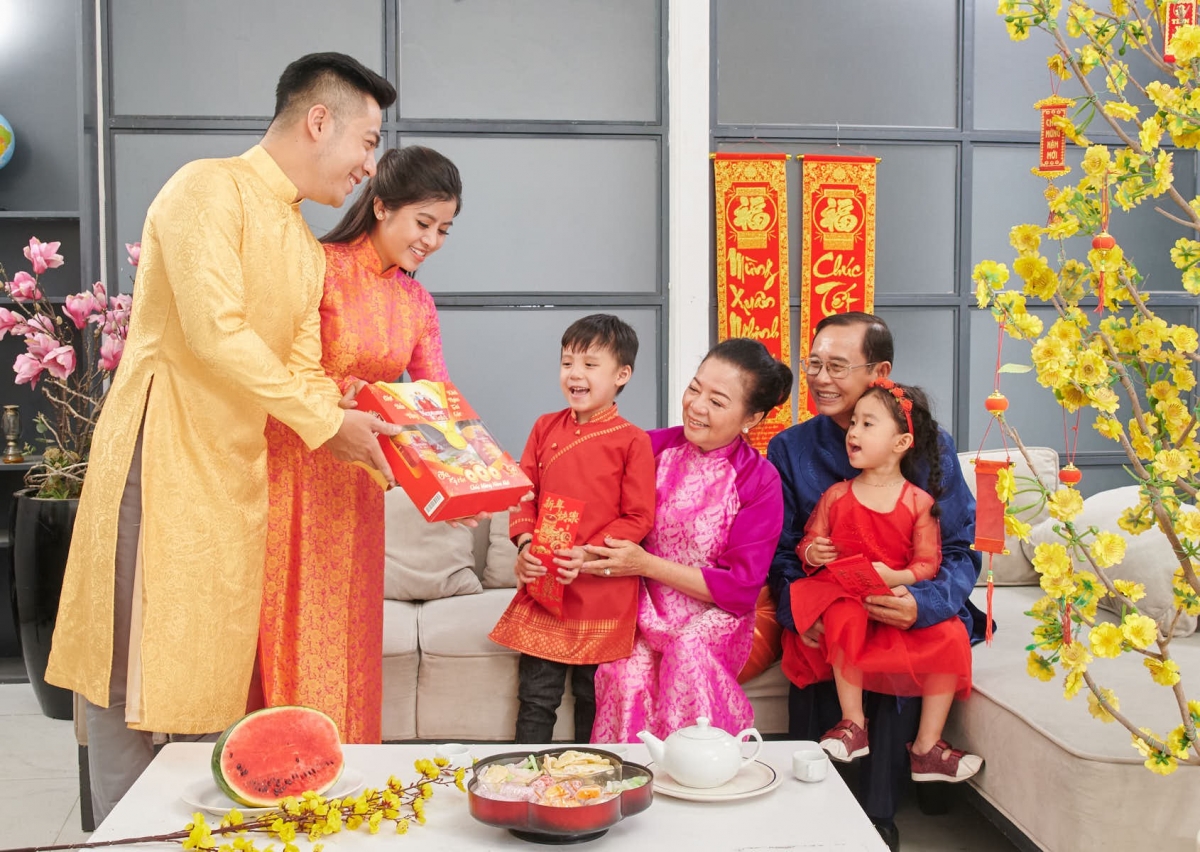 Quà Tặng Phát Tài Ngày Tết: Ý Tưởng Quà Tặng Đầy Ý Nghĩa Cho Mùa Xuân