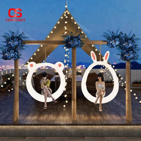 Xích Đu Đèn LED Thỏ Gấu Hoạt Hình Dễ Thương Chuyển Màu Đa Dạng Chống Thấm Tốt Sân Vườn