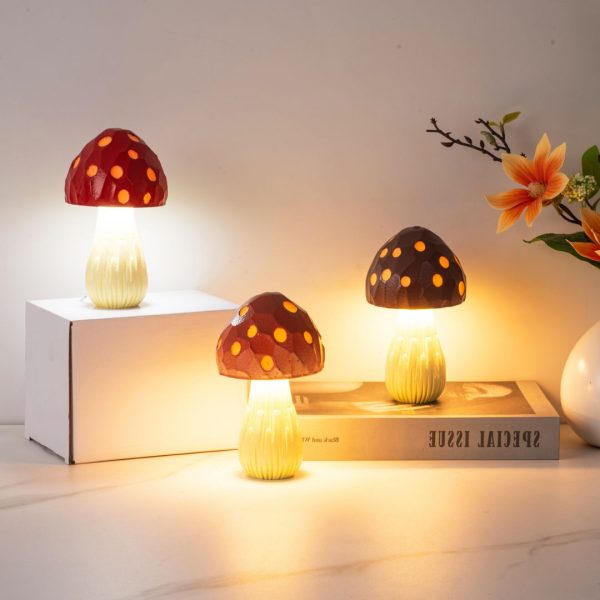 Đèn Bàn Nấm Đỏ Tích Hợp Dây Sạc USB Nhỏ Xinh Decor Bàn Học, Phòng Ngủ Dễ Thương
