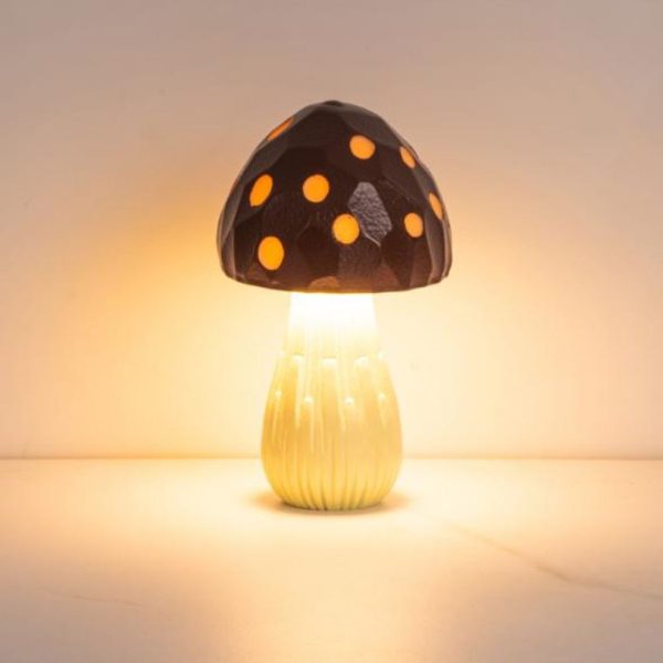 Đèn Bàn Nấm Đỏ Tích Hợp Dây Sạc USB Nhỏ Xinh Decor Bàn Học, Phòng Ngủ Dễ Thương