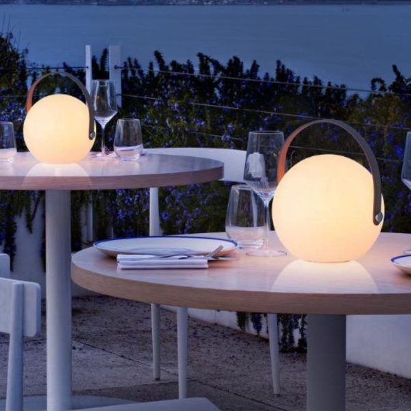 Đèn Cắm Trại Di Động 16 Màu RGB Điều Khiển Từ Xa, Có Quai Xách Chống Thấm Nước
