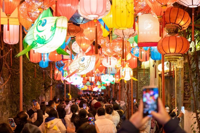 Lễ Hội Đèn Lồng Tết Nguyên Tiêu: Ý Nghĩa và Cách Trang Trí Đặc Sắc