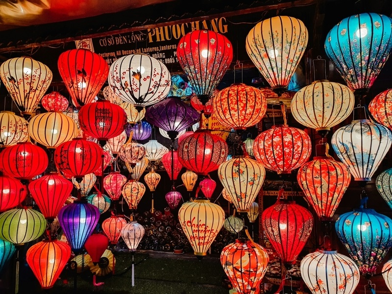 Lễ Hội Đèn Lồng Tết Nguyên Tiêu: Ý Nghĩa và Cách Trang Trí Đặc Sắc