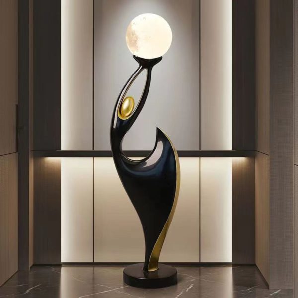 Đèn Sàn Nghệ Thuật Cô Gái Múa Cùng Quả Bóng Trừu Tượng Decor Phòng Khách Thời Thượng