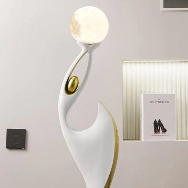 Đèn Sàn Nghệ Thuật Cô Gái Múa Cùng Quả Bóng Trừu Tượng Decor Phòng Khách Thời Thượng
