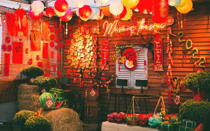 Đèn Trang Trí Tết 2025: Những Mẫu Đang Làm Mưa Làm Gió